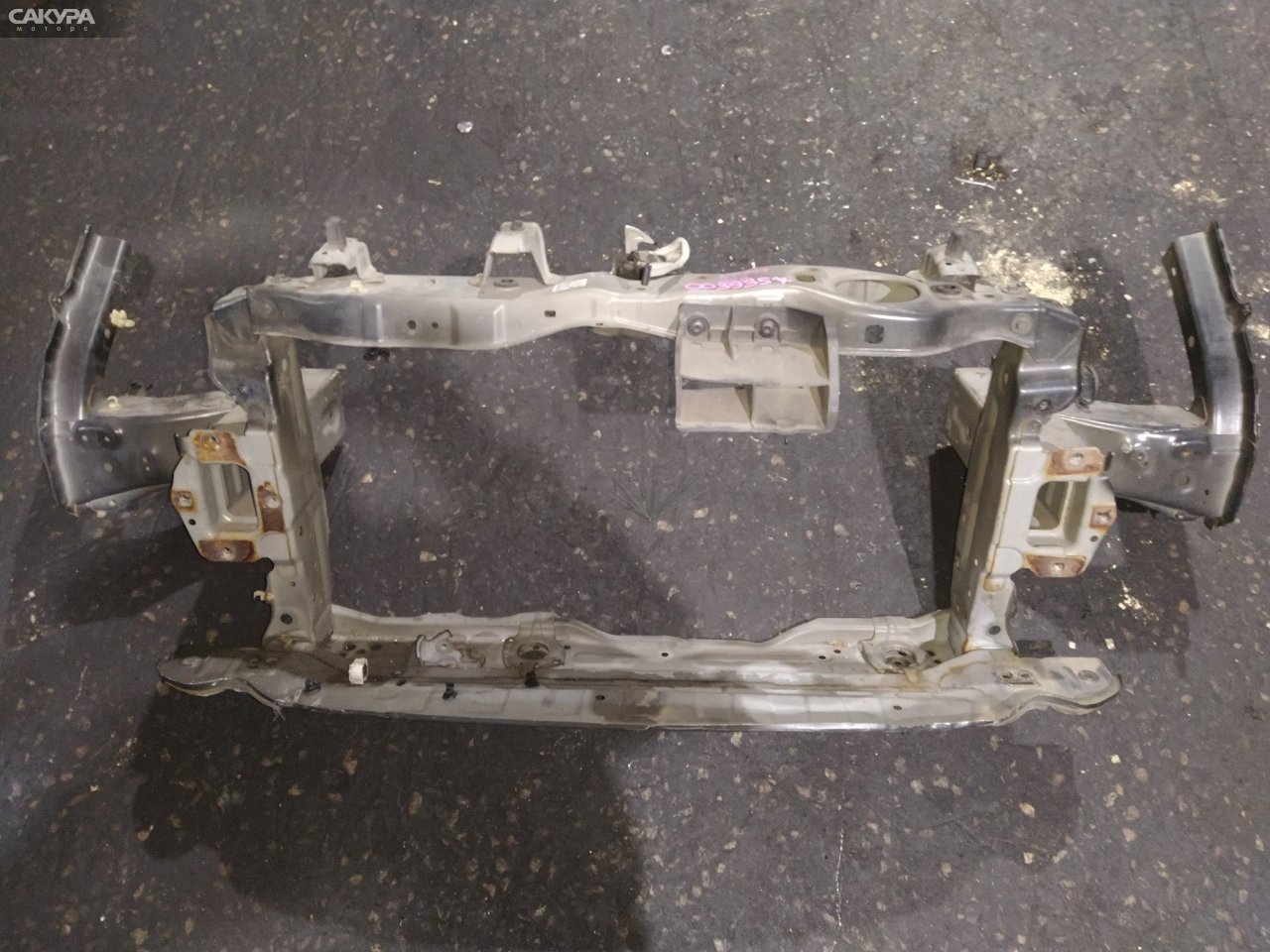 Рамка радиатора Honda FIT GK3 L13B: купить в Сакура Красноярск.
