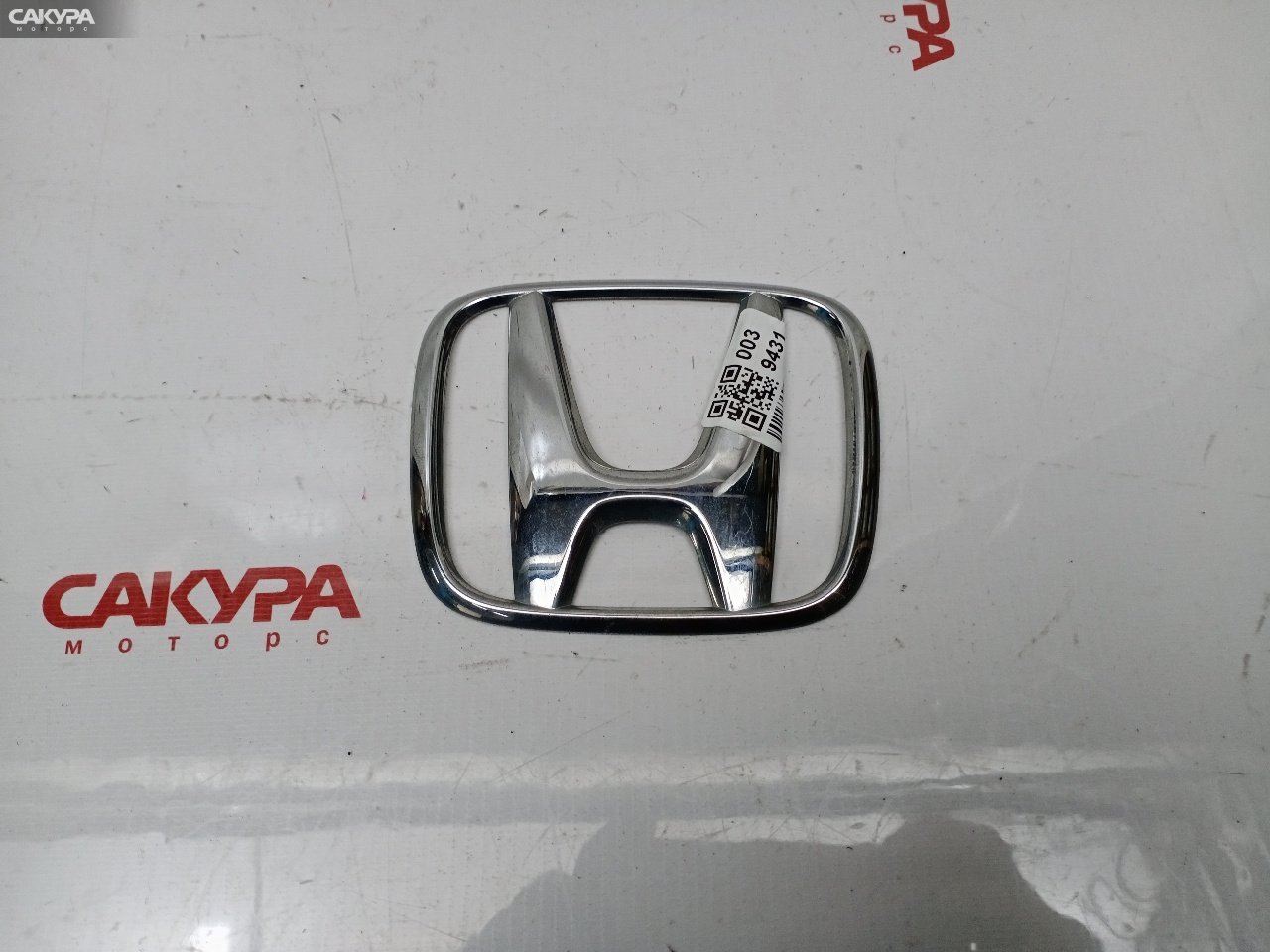 Эмблема Honda FIT GK3 L13B: купить в Сакура Красноярск.