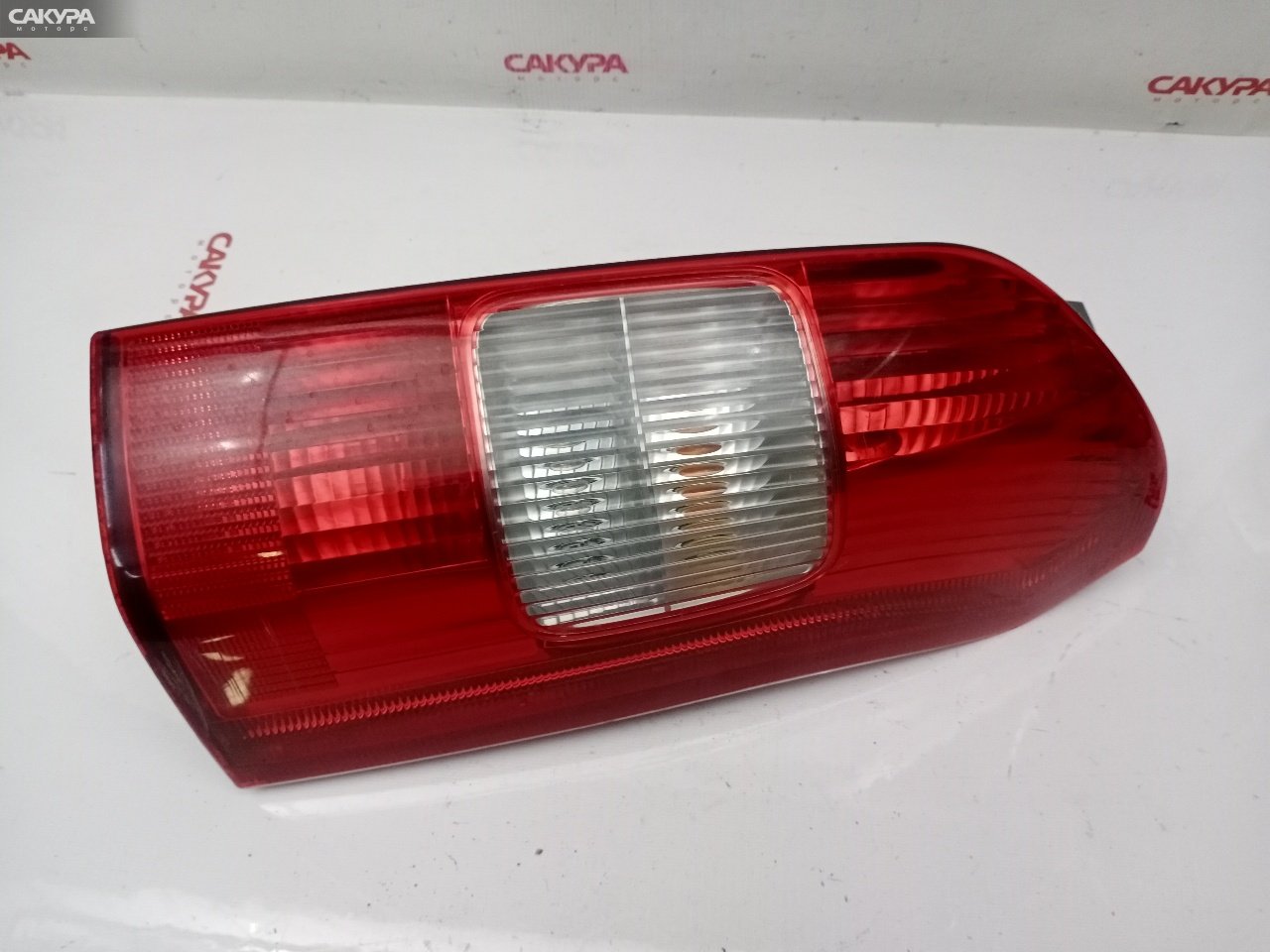 Фонарь стоп-сигнала правый Toyota Probox NCP50V 2NZ-FE 52-078: купить в Сакура Красноярск.