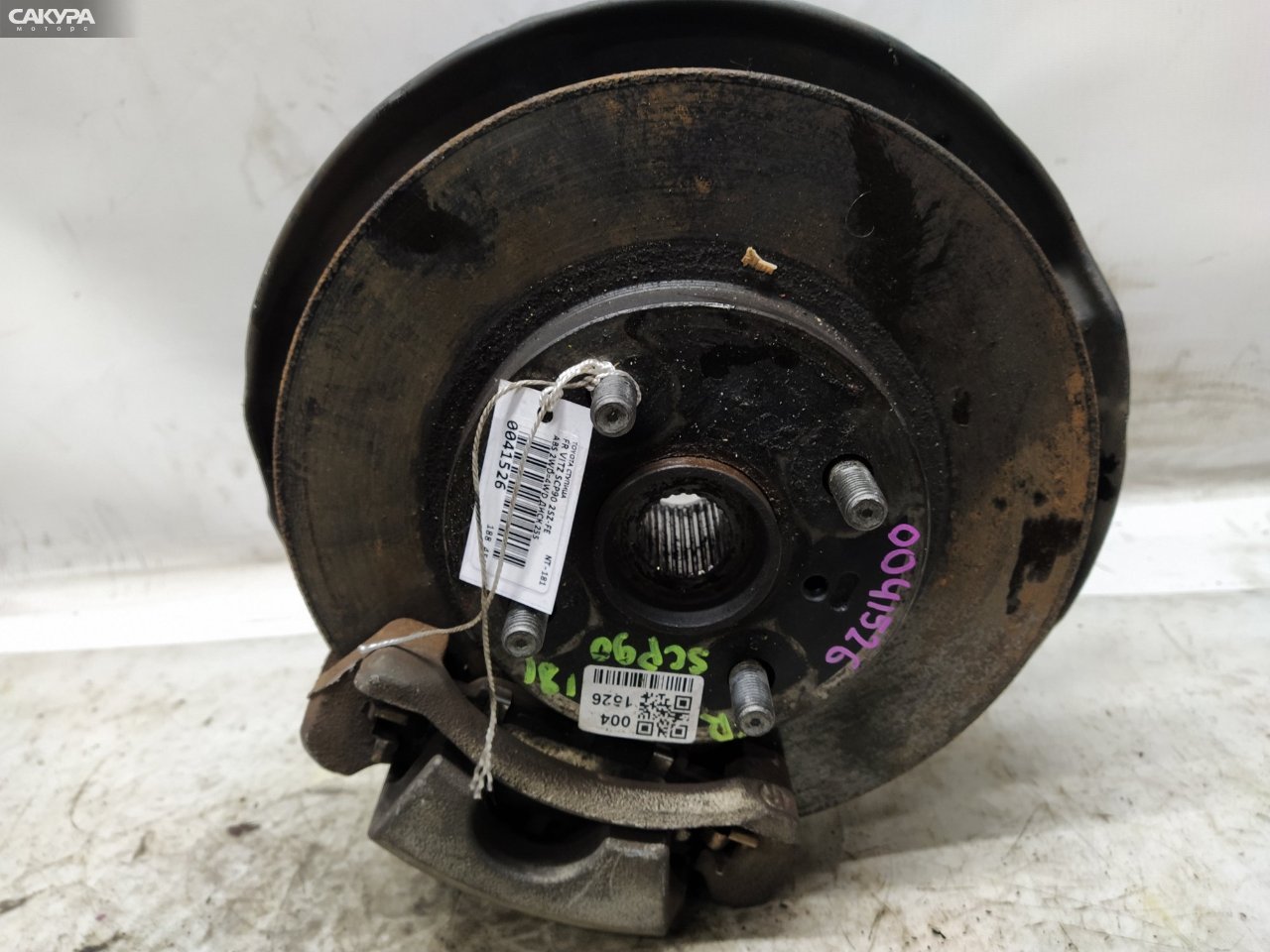 Ступица передняя правая Toyota Vitz SCP90 2SZ-FE: купить в Сакура Красноярск.