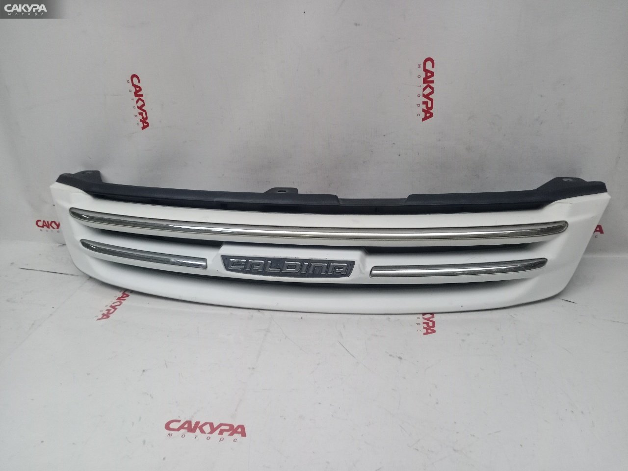 Решетка радиатора Toyota Caldina ST215 3S-FE: купить в Сакура Красноярск.