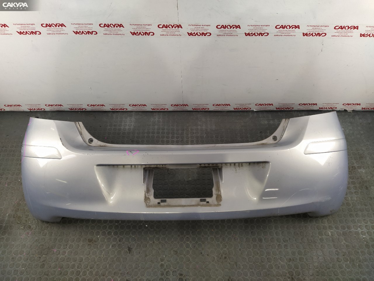 Бампер задний Toyota Vitz KSP90 1KR-FE A4G2A2: купить в Сакура Красноярск.