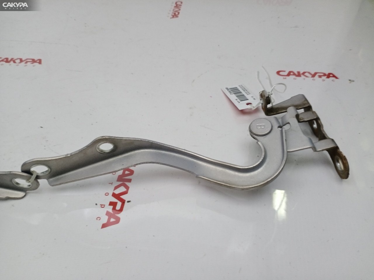 Кронштейн капота передний правый Toyota Vitz KSP90 1KR-FE: купить в Сакура Красноярск.