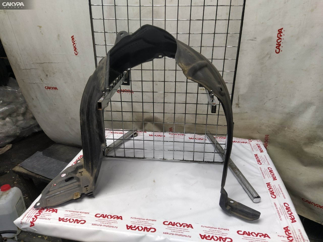 Подкрылок передний правый Toyota Vitz KSP90 1KR-FE: купить в Сакура Красноярск.