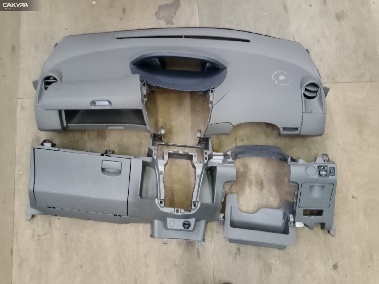 Панель передняя в салон Toyota Vitz SCP90 2SZ-FE: купить в Сакура Красноярск.
