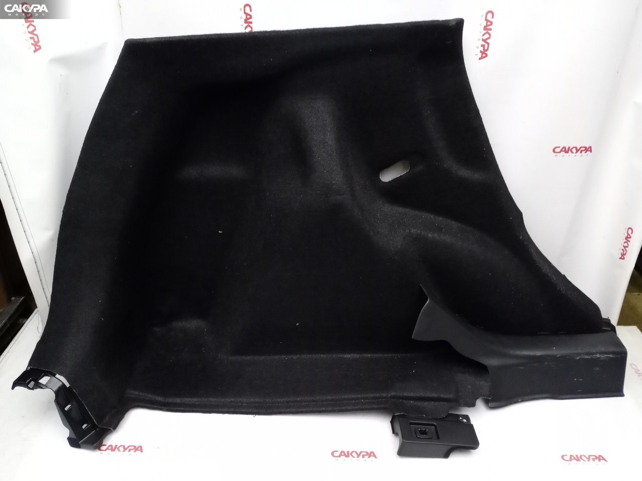 Обшивка багажника левая Honda FIT GK3 L13B: купить в Сакура Красноярск.