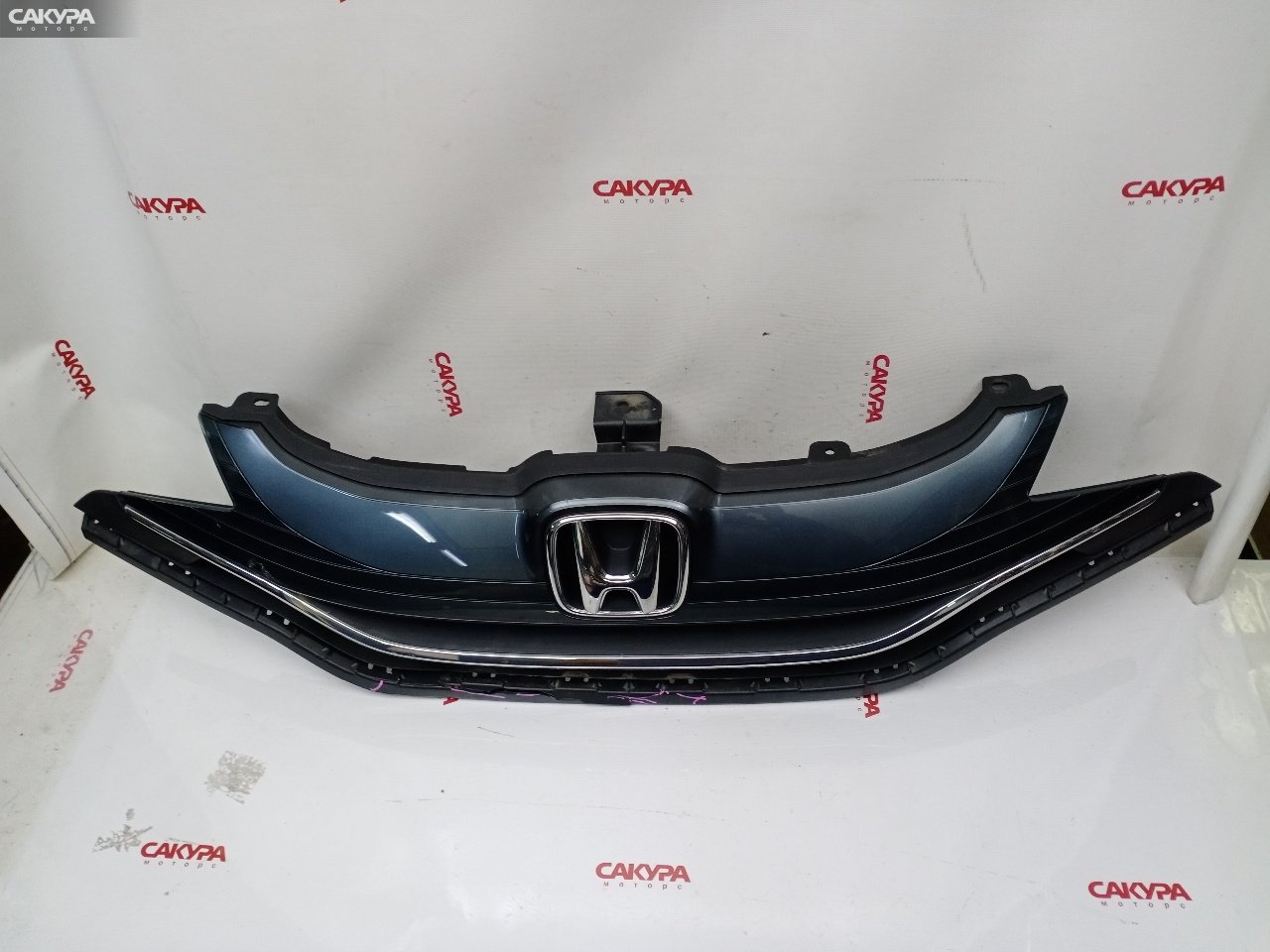 Решетка радиатора Honda FIT GK3 L13B: купить в Сакура Красноярск.