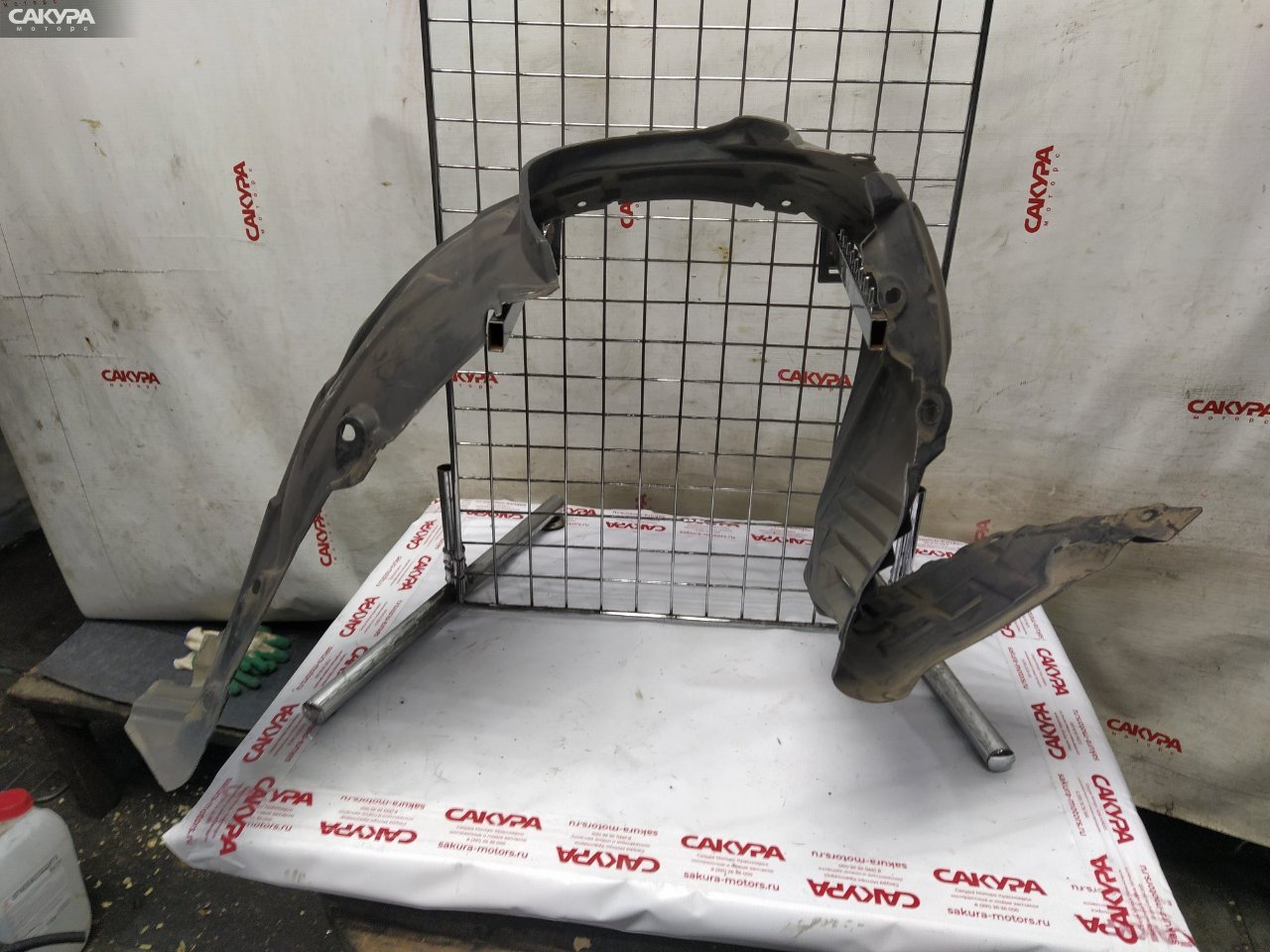 Подкрылок передний левый Mazda Axela BK5P ZY-VE: купить в Сакура Красноярск.