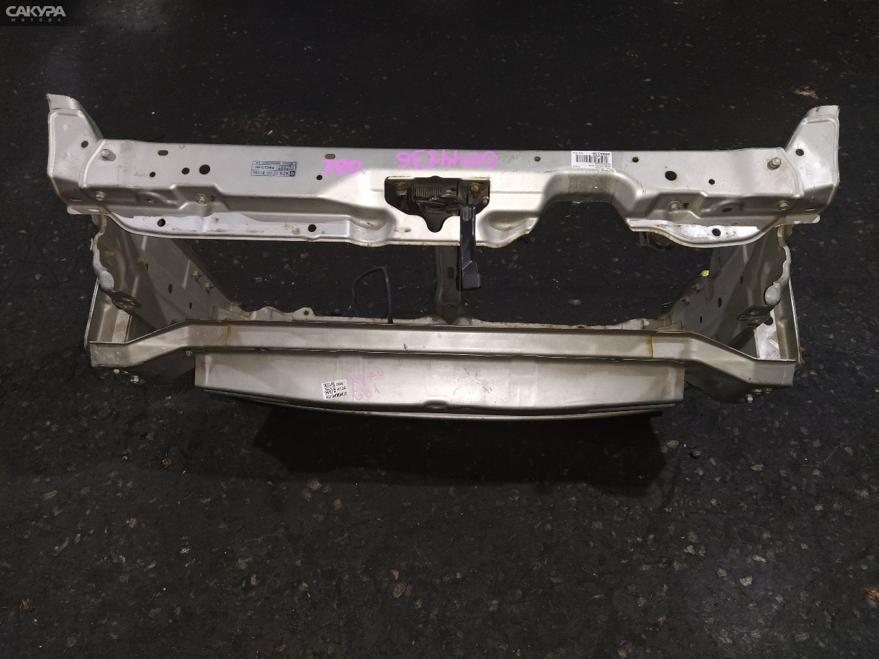Рамка радиатора Honda Mobilio GB1 L15A: купить в Сакура Красноярск.