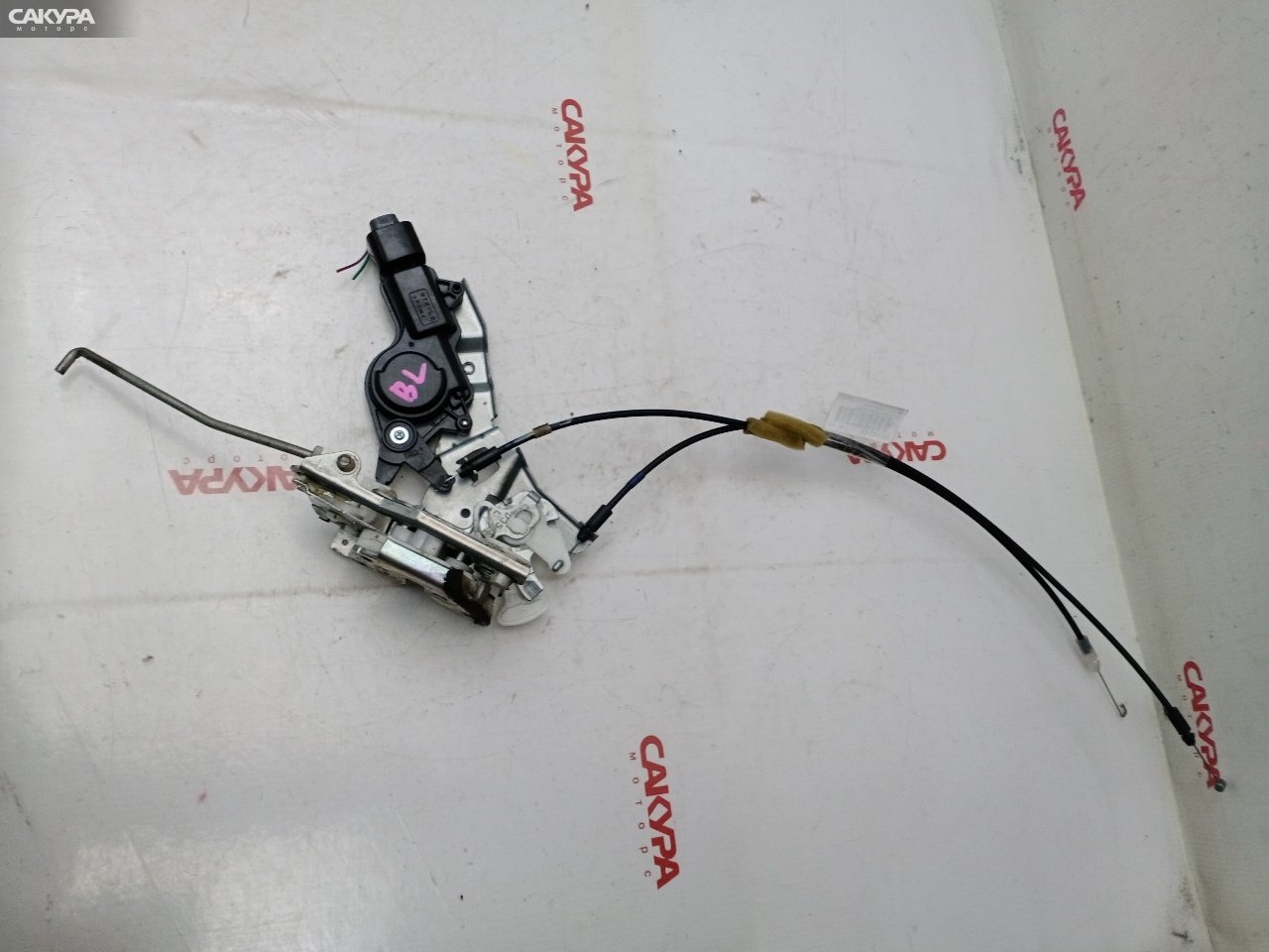 Замок дверной задний левый Suzuki Alto HA24S K6A: купить в Сакура Красноярск.