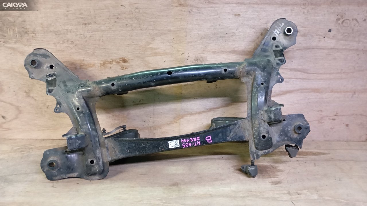 Балка поперечная задняя Toyota Corolla Axio ZRE144 2ZR-FAE: купить в Сакура Красноярск.