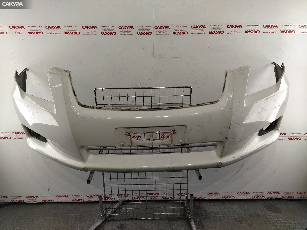 Бампер передний Toyota Corolla Axio ZRE144 2ZR-FAE: купить в Сакура Красноярск.