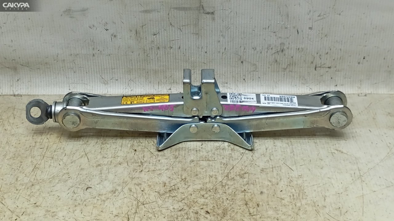 Домкрат Toyota Corolla Axio ZRE144 2ZR-FAE: купить в Сакура Красноярск.