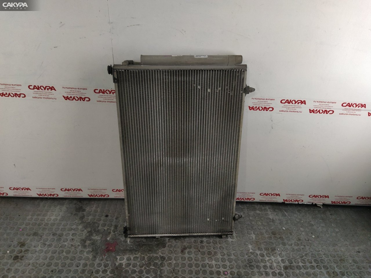 Радиатор кондиционера Toyota Voxy AZR60G 1AZ-FSE: купить в Сакура Красноярск.