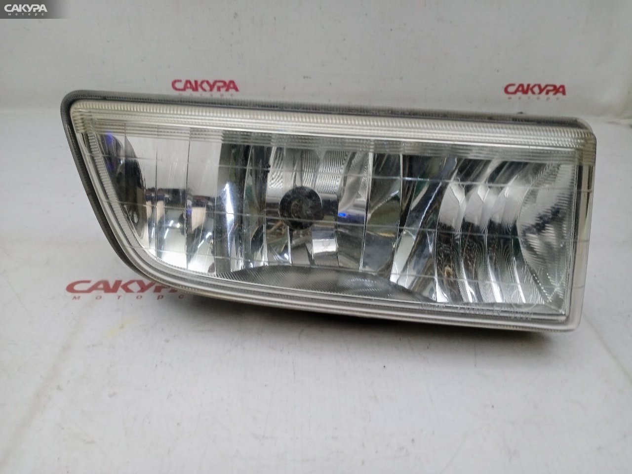 Фара противотуманная правая Honda Elysion RR1 K24A 114-22698: купить в Сакура Красноярск.