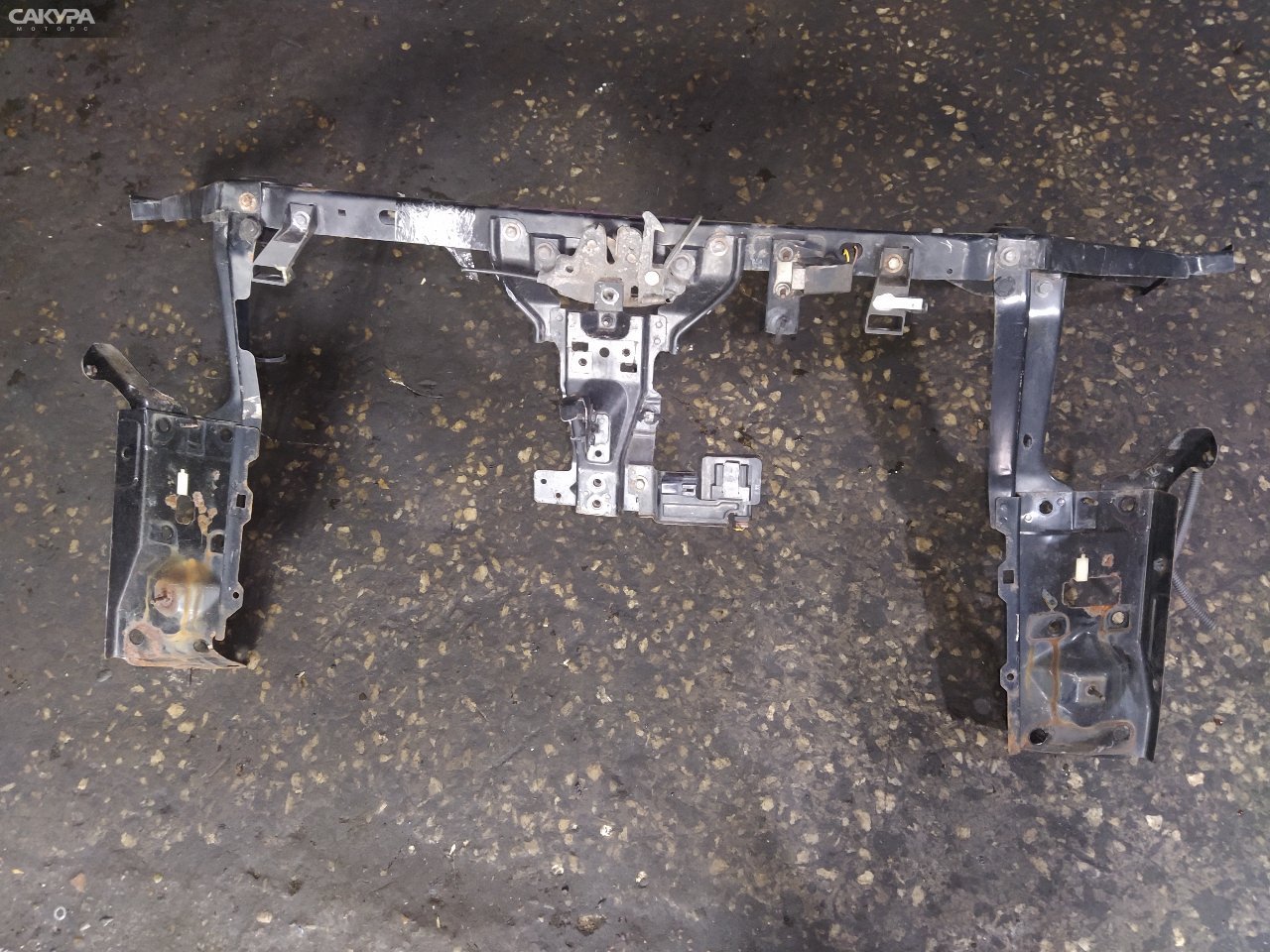Рамка радиатора Nissan X-TRAIL NT31 MR20DE: купить в Сакура Красноярск.