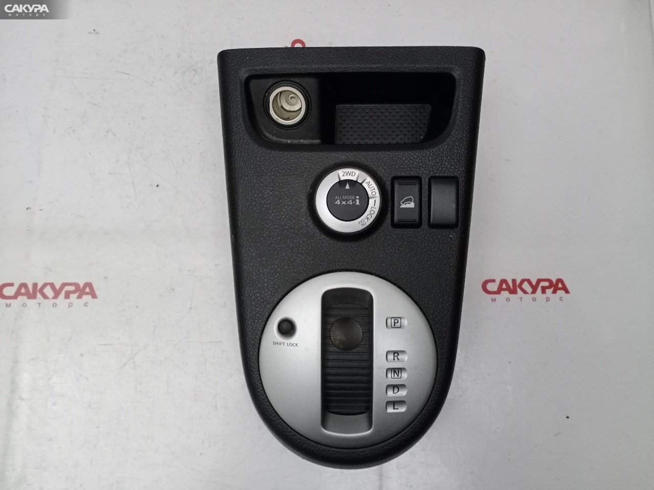Консоль КПП Nissan X-TRAIL NT31 MR20DE: купить в Сакура Красноярск.