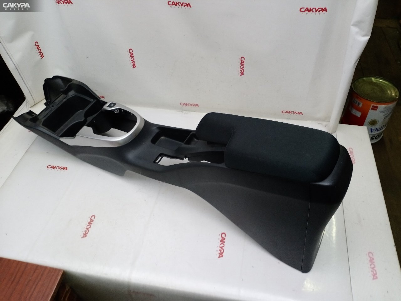 Бардачок Honda FIT GK3 L13B: купить в Сакура Красноярск.