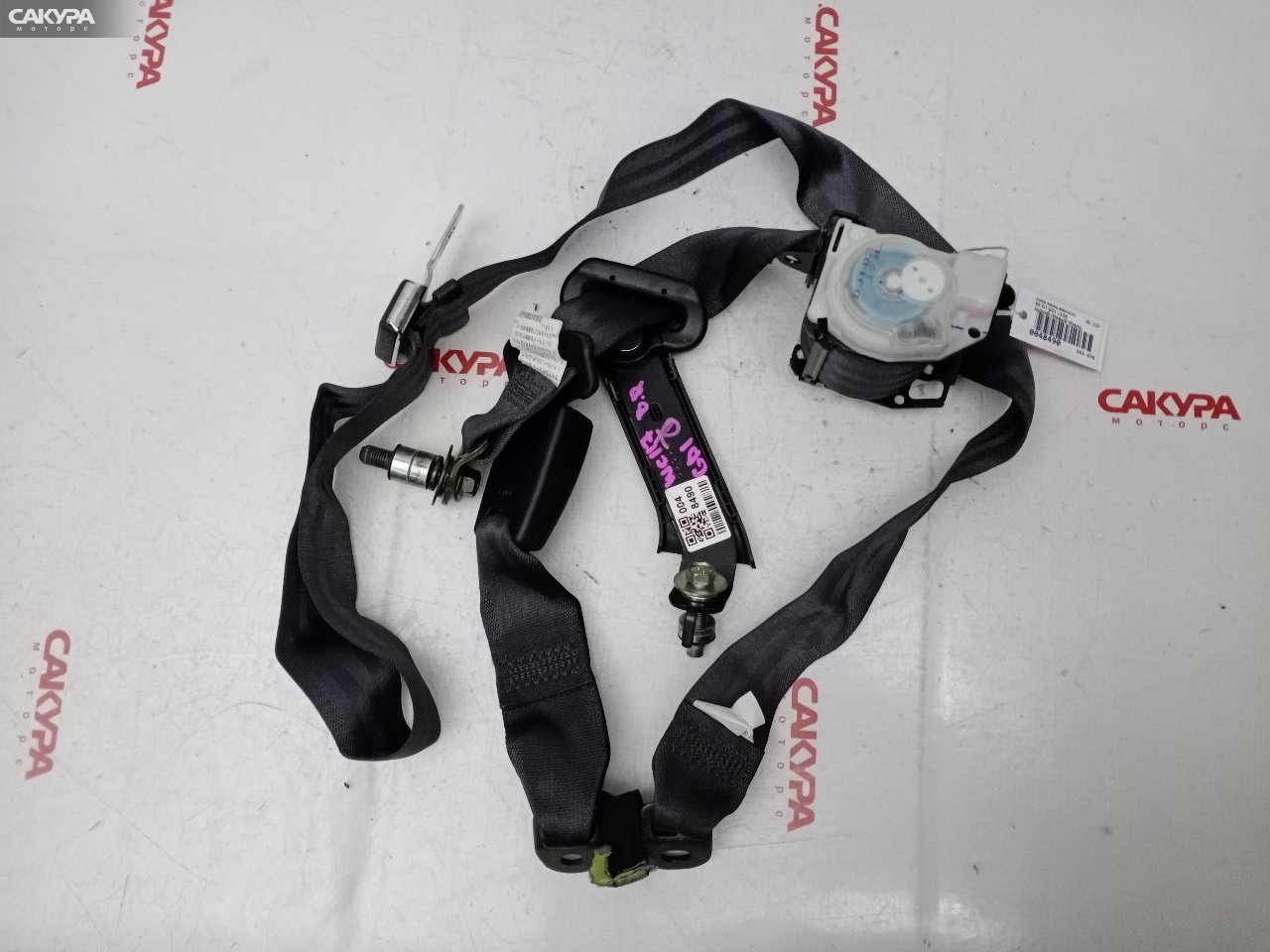 Ремень безопасности задний правый Honda FIT GD1 L13A: купить в Сакура Красноярск.