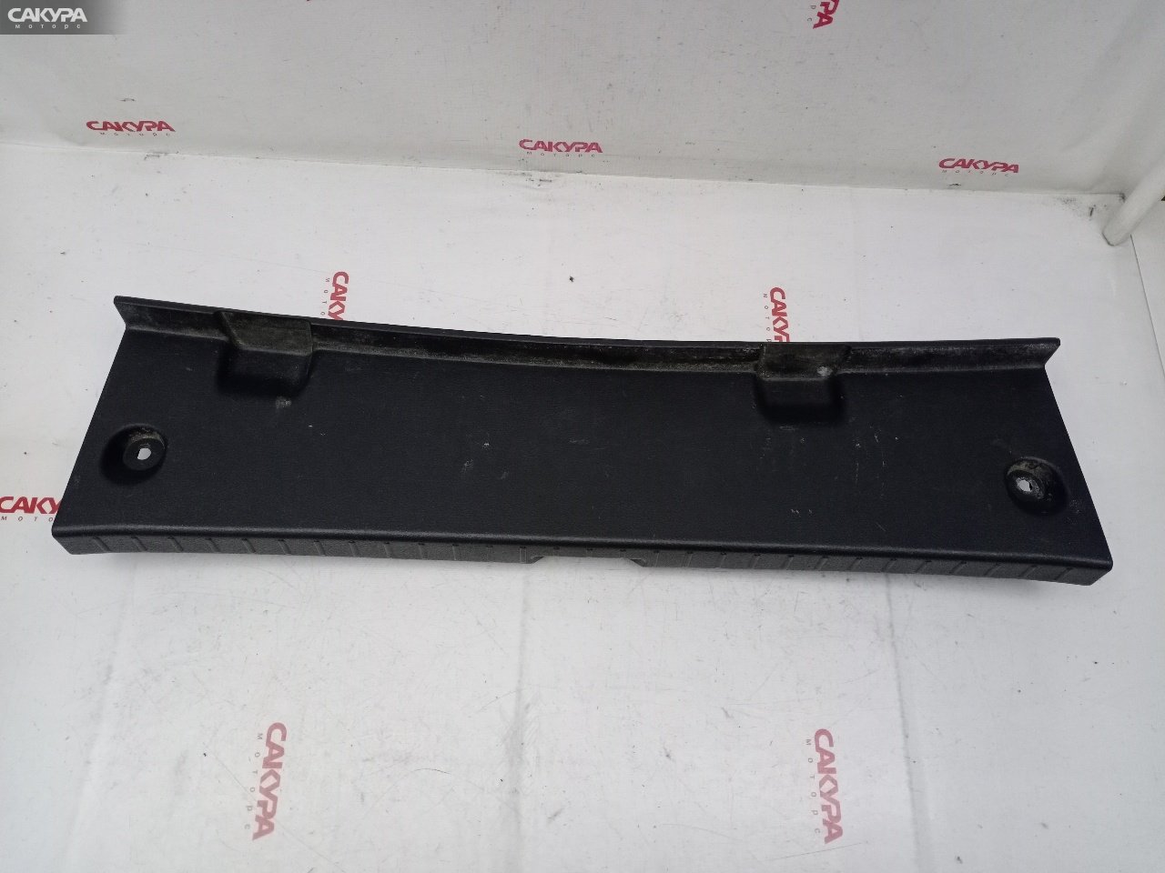 Обшивка багажника Toyota Corolla Axio NZE141 1NZ-FE: купить в Сакура Красноярск.