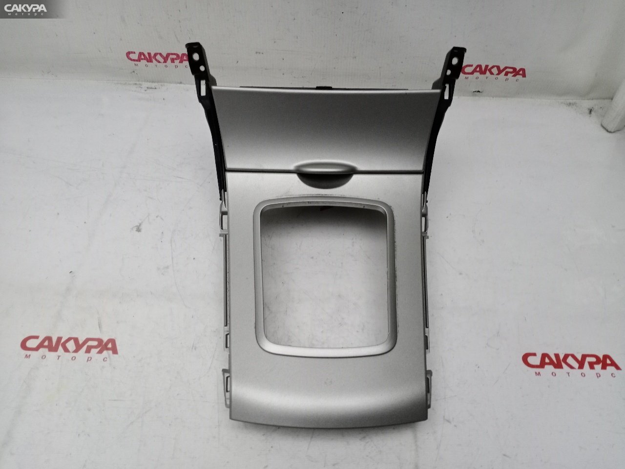 Консоль КПП Toyota Corolla Axio NZE141 1NZ-FE: купить в Сакура Красноярск.
