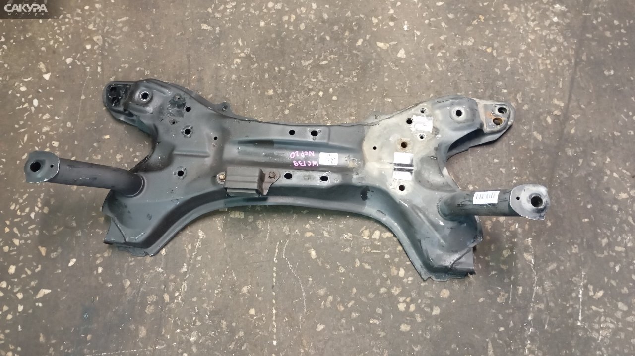 Балка поперечная передняя Toyota Funcargo NCP20 2NZ-FE: купить в Сакура Красноярск.