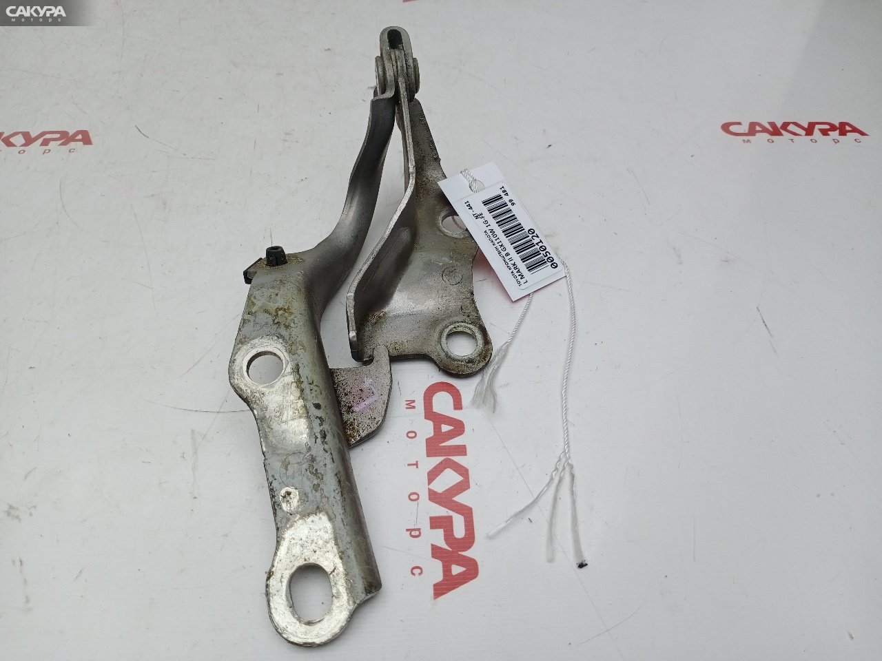 Кронштейн капота левый Toyota Mark II Blit GX110W 1G-FE: купить в Сакура Красноярск.