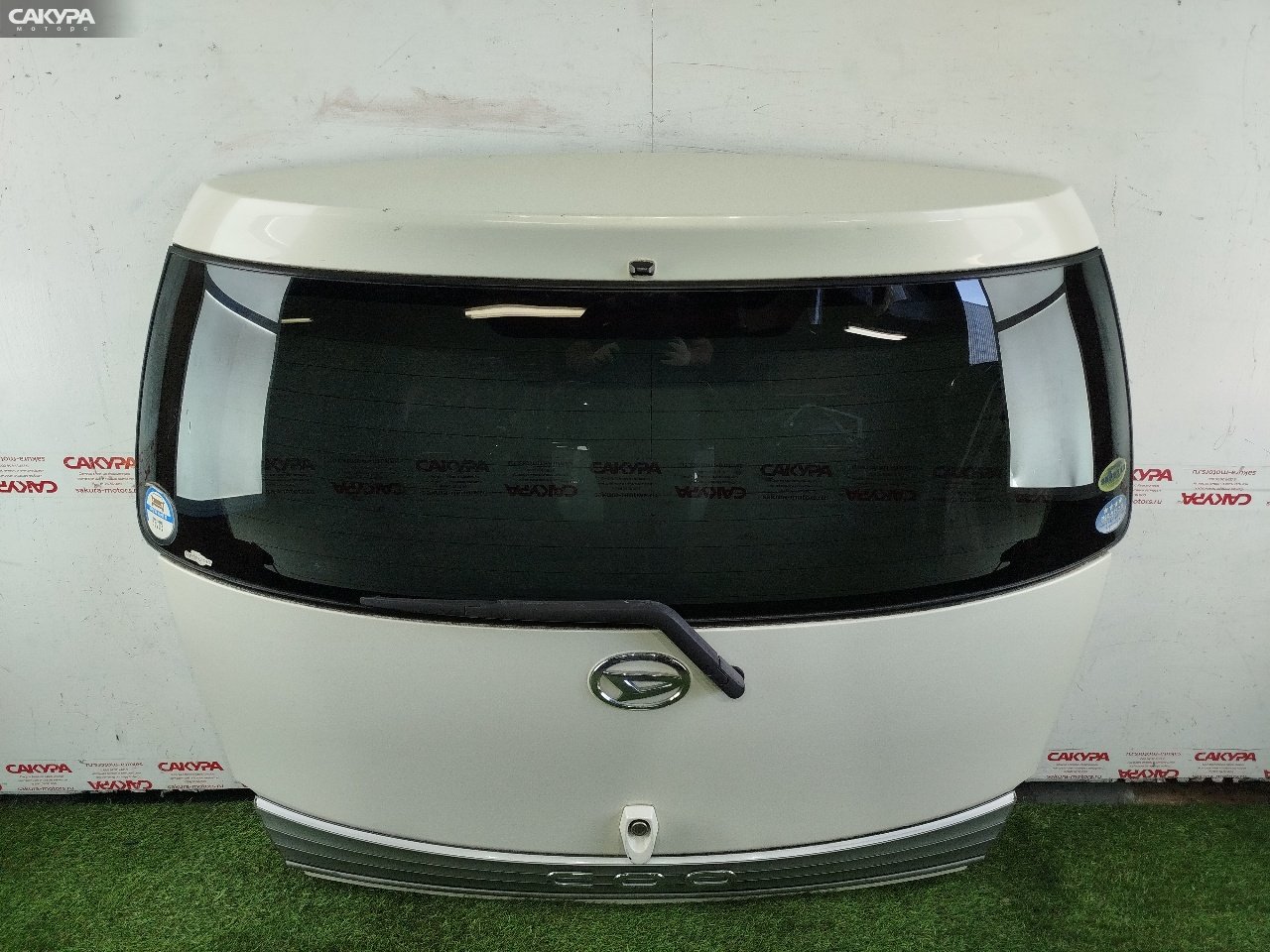 Дверь багажника Daihatsu COO M402S 3SZ-VE: купить в Сакура Красноярск.