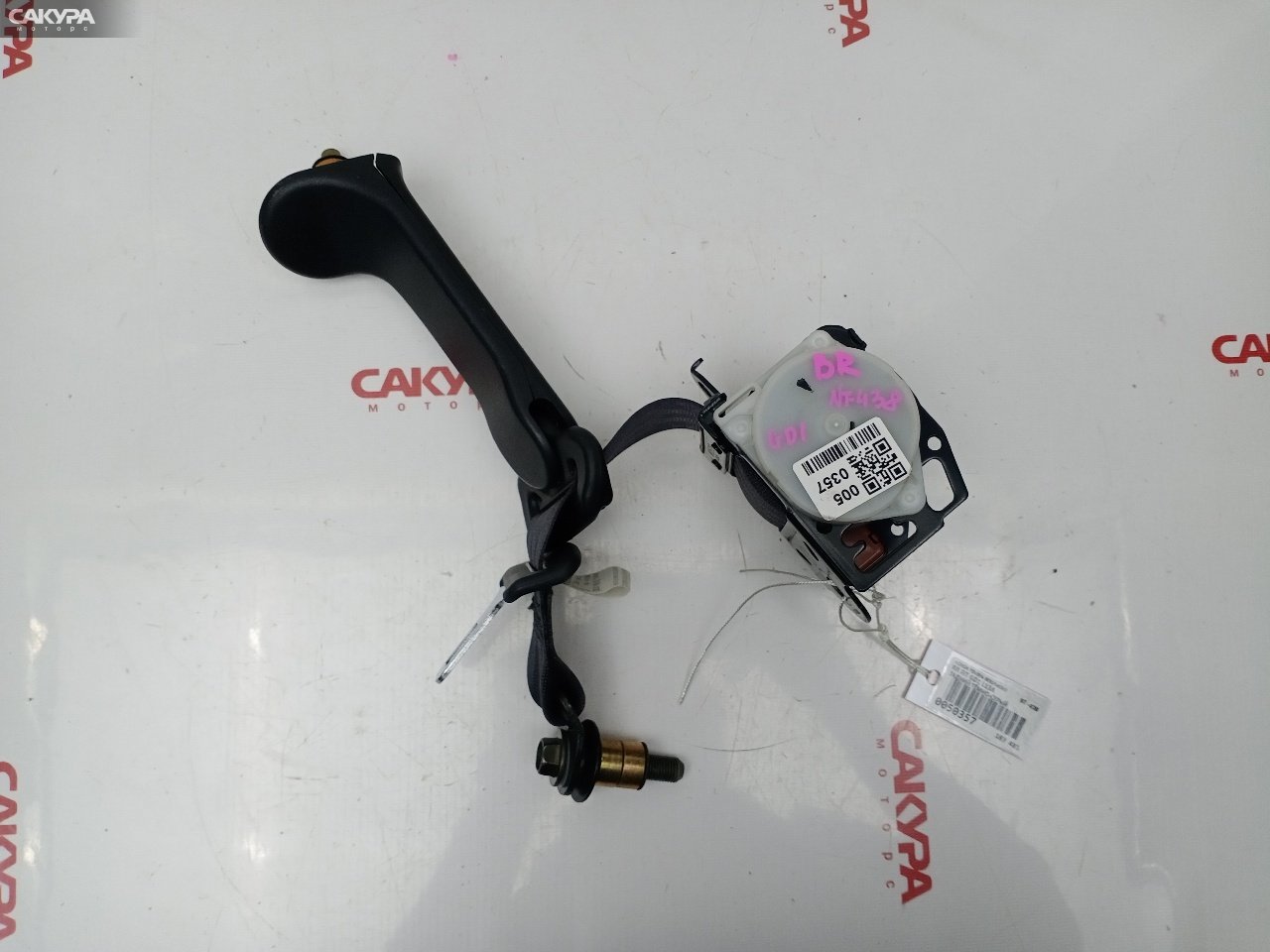 Ремень безопасности задний правый Honda FIT GD1 L13A: купить в Сакура Красноярск.
