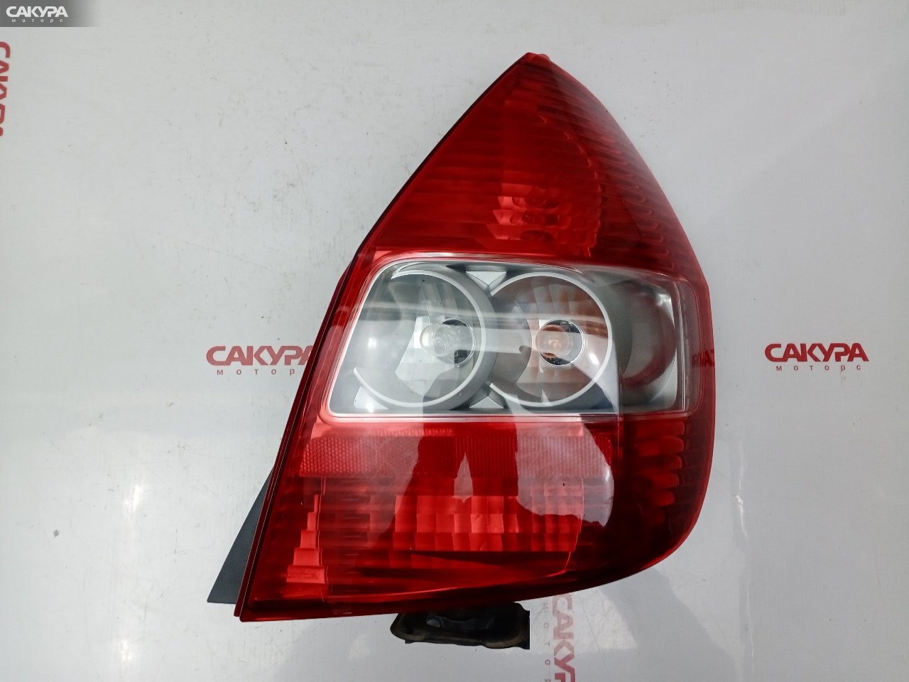 Фонарь стоп-сигнала правый Honda FIT GD1 L13A 4949: купить в Сакура Красноярск.