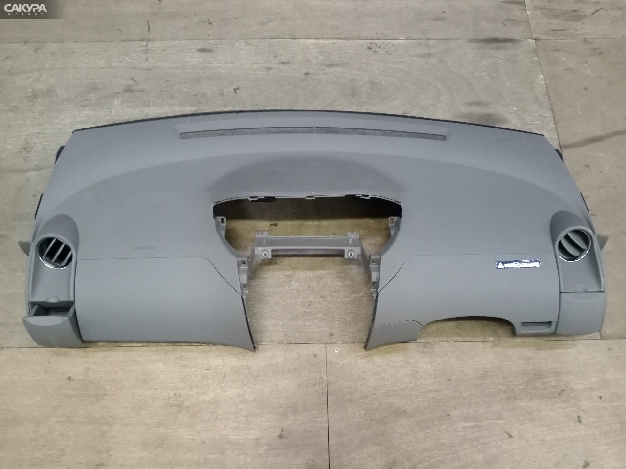 Панель передняя в салон Toyota Vitz SCP90 2SZ-FE: купить в Сакура Красноярск.