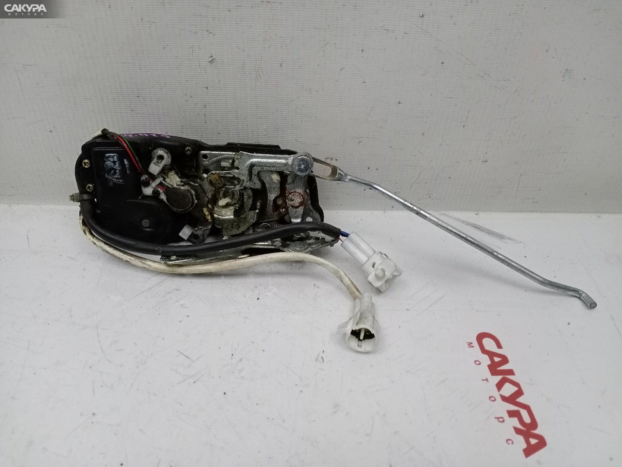 Замок дверной передний правый Suzuki Cultus Crescent GC21W G15A: купить в Сакура Красноярск.