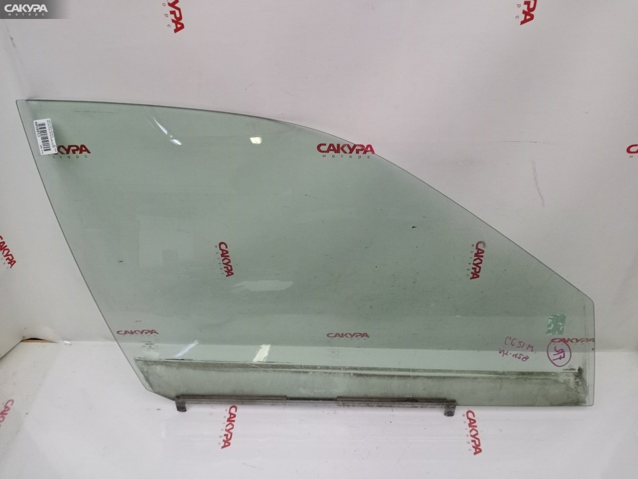 Стекло боковое переднее правое Suzuki Cultus Crescent GC21W G15A: купить в Сакура Красноярск.
