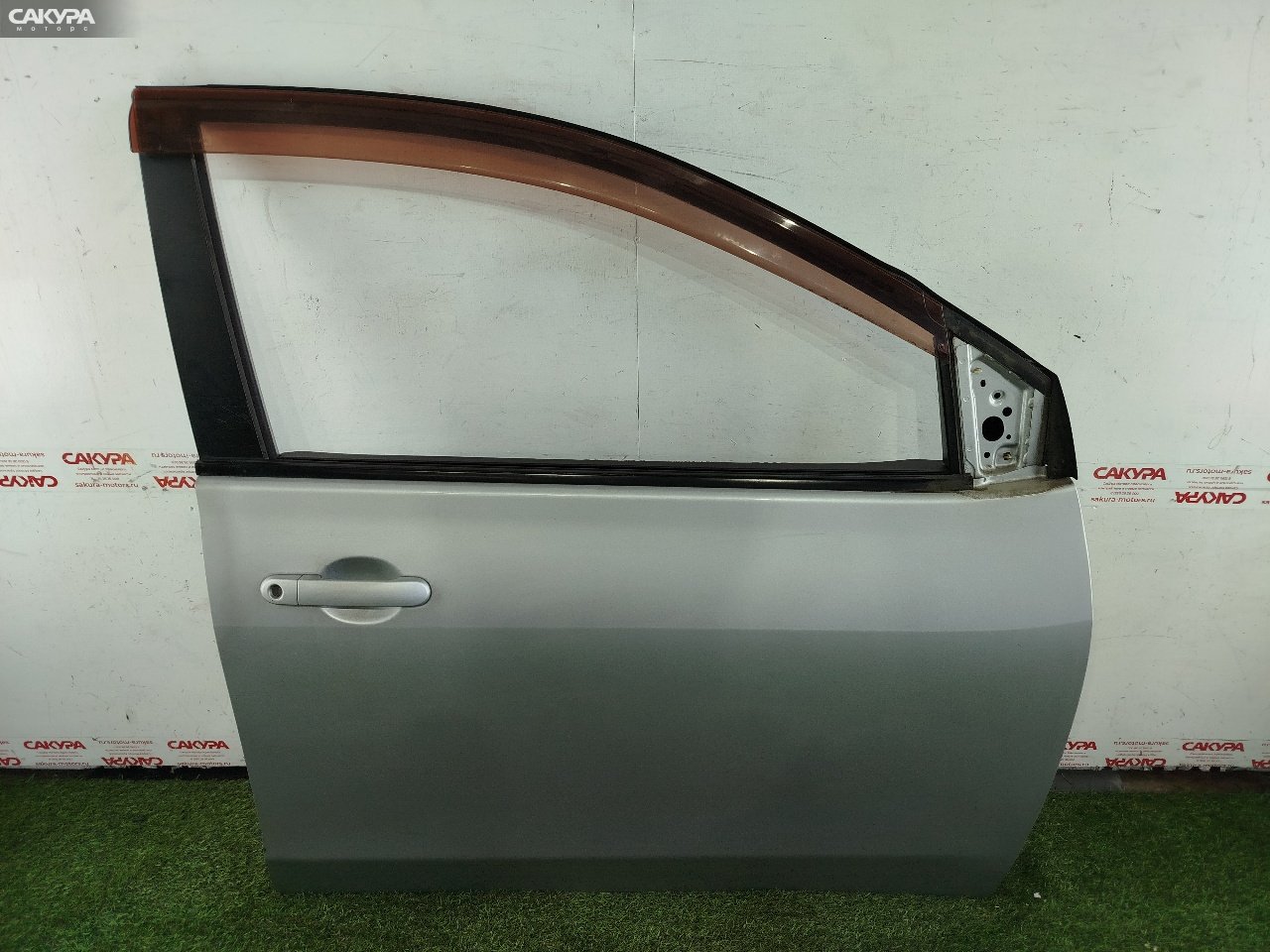 Дверь боковая передняя правая Nissan Wingroad Y12 HR15DE: купить в Сакура Красноярск.