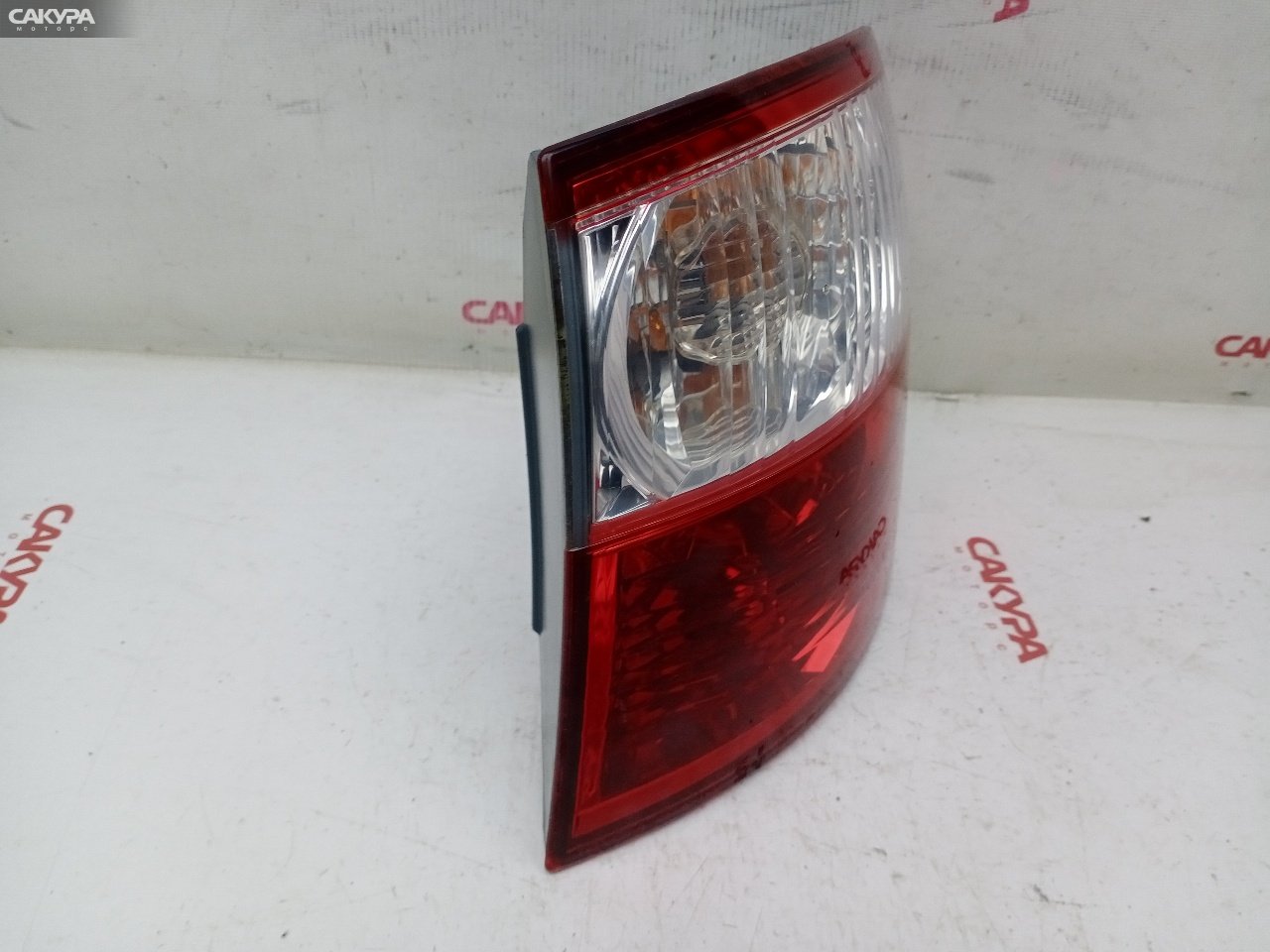 Фонарь стоп-сигнала правый Toyota Ipsum ACM21W 2AZ-FE 44-57: купить в Сакура Красноярск.