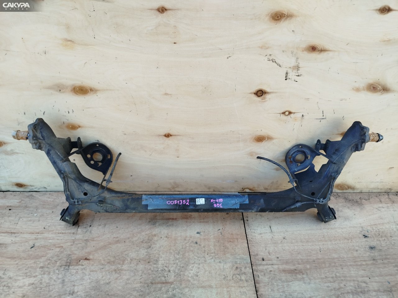 Балка поперечная задняя Honda FIT GD1 L13A: купить в Сакура Красноярск.