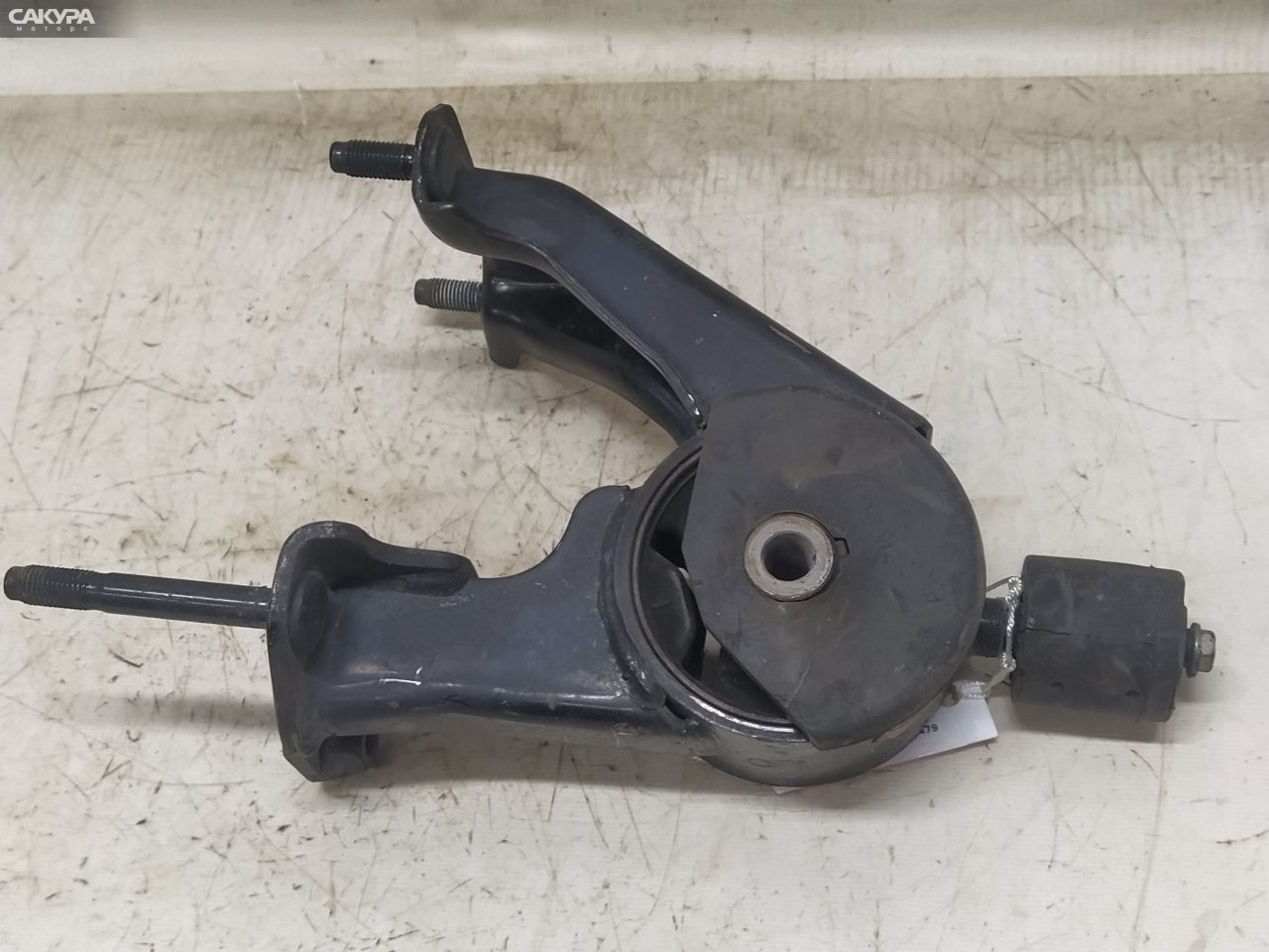 Подушка двигателя задняя Toyota Corolla Axio ZRE142 2ZR-FE: купить в Сакура Красноярск.