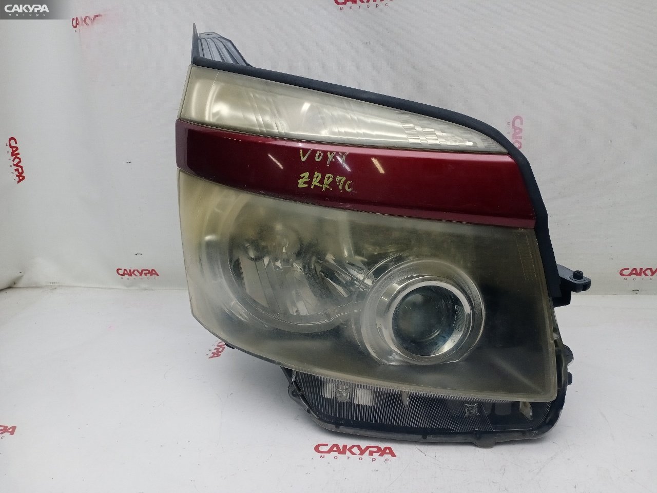 Фара правая Toyota Voxy ZRR70W 3ZR-FAE 28-203: купить в Сакура Красноярск.