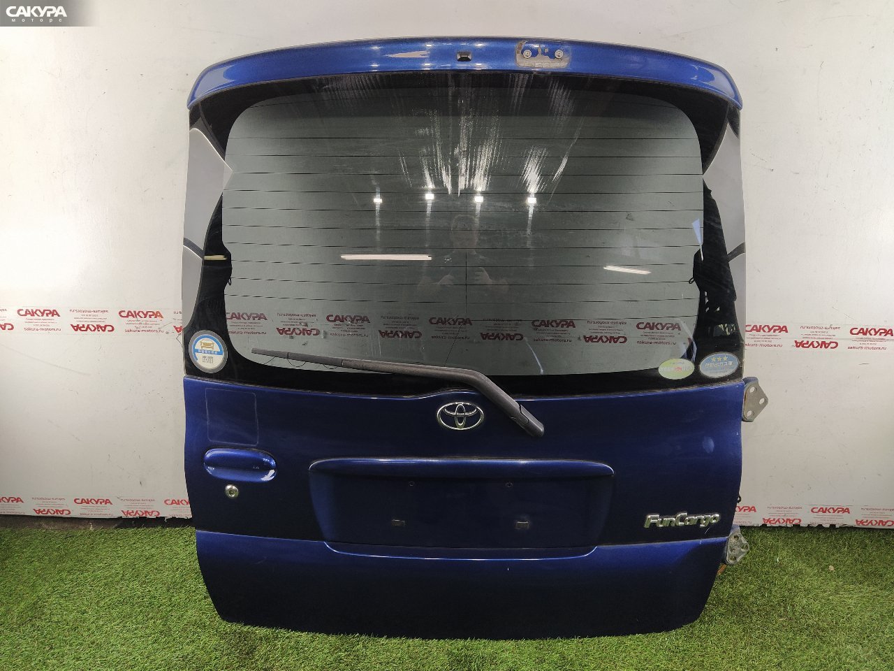 Дверь багажника Toyota Funcargo NCP20 2NZ-FE: купить в Сакура Красноярск.