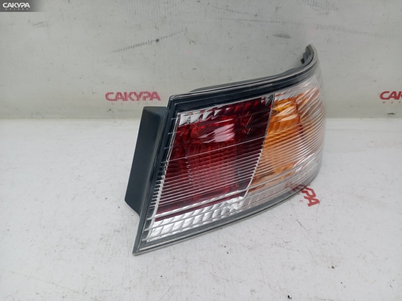 Фонарь стоп-сигнала правый Toyota Gaia SXM15G 3S-FE 44-16: купить в Сакура Красноярск.