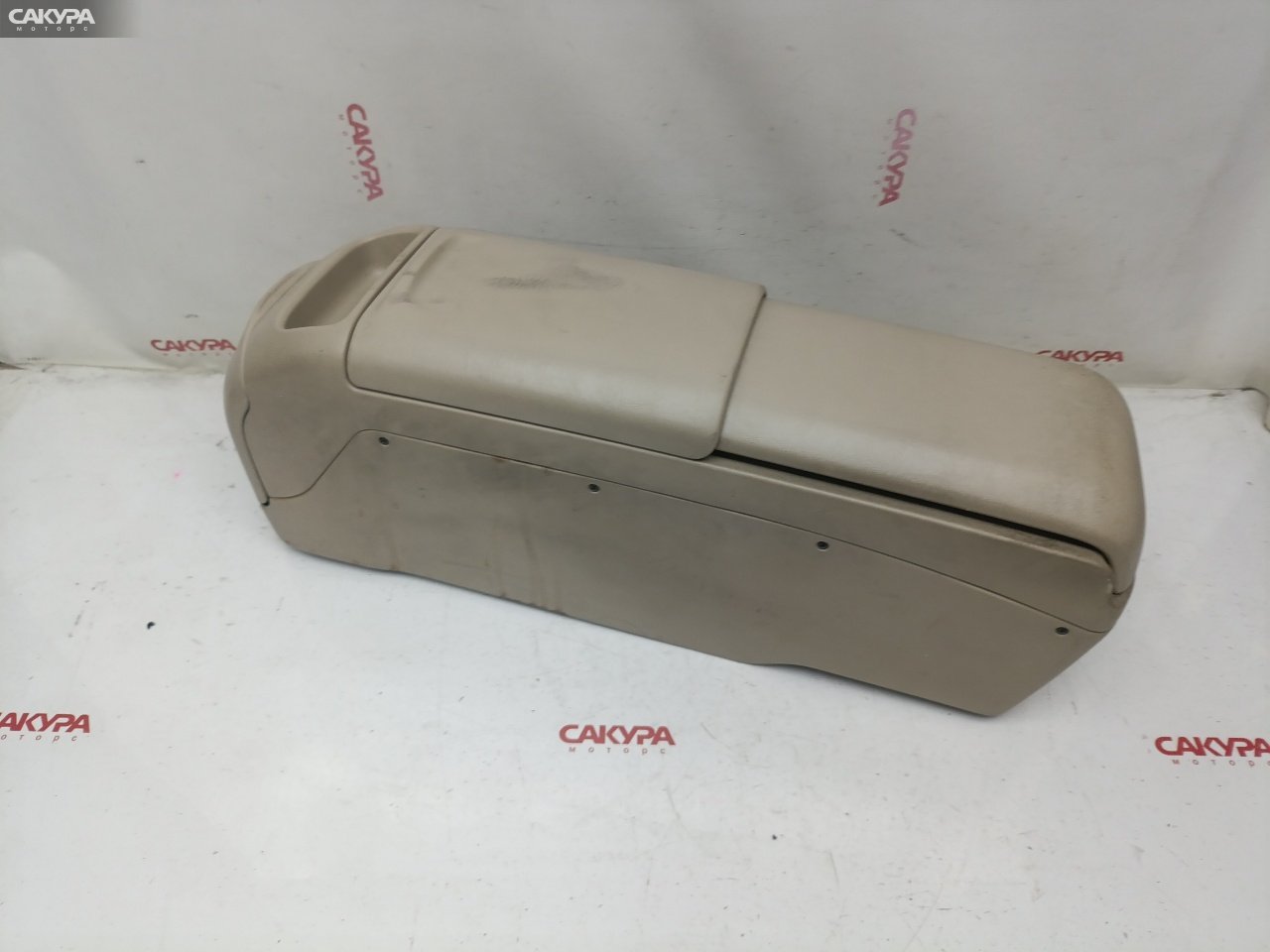 Бардачок Toyota Vista Ardeo ZZV50G 1ZZ-FE: купить в Сакура Красноярск.