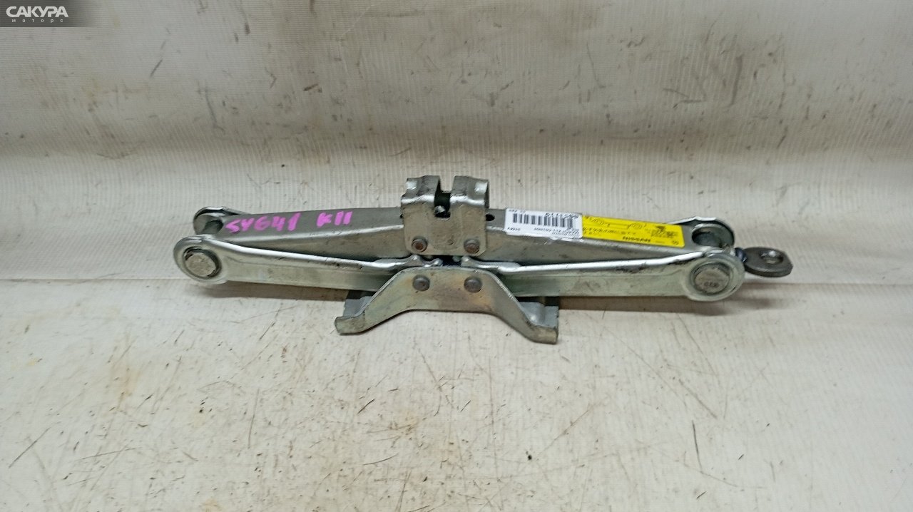Домкрат Nissan March K11 CG10DE: купить в Сакура Красноярск.