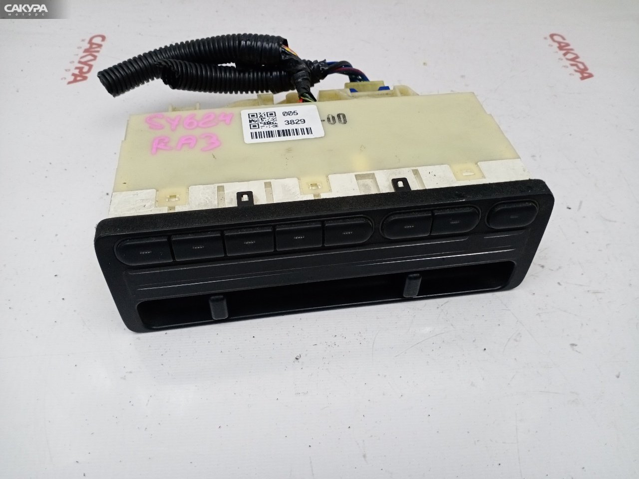 Блок управления климат-контролем Honda Odyssey RA3 F23A: купить в Сакура Красноярск.