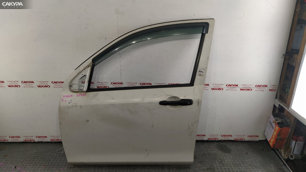 Дверь боковая передняя левая Mazda Demio DY3W ZJ-VE: купить в Сакура Красноярск.