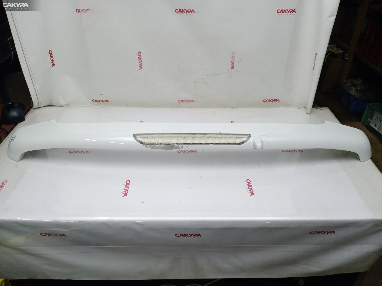 Накладка багажника Honda Stepwgn RP1 L15B: купить в Сакура Красноярск.