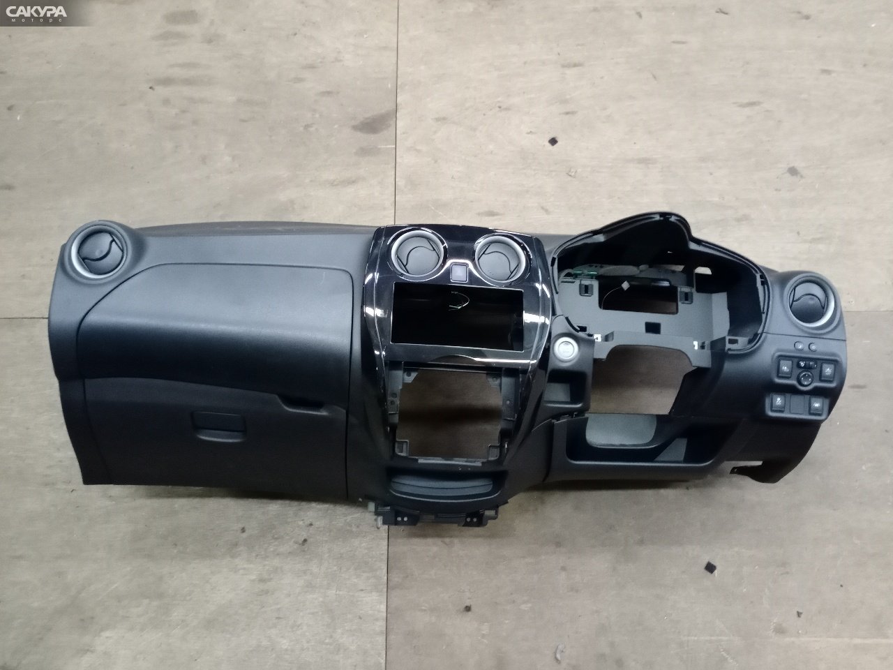Панель передняя в салон Nissan Note HE12 HR12DE: купить в Сакура Красноярск.