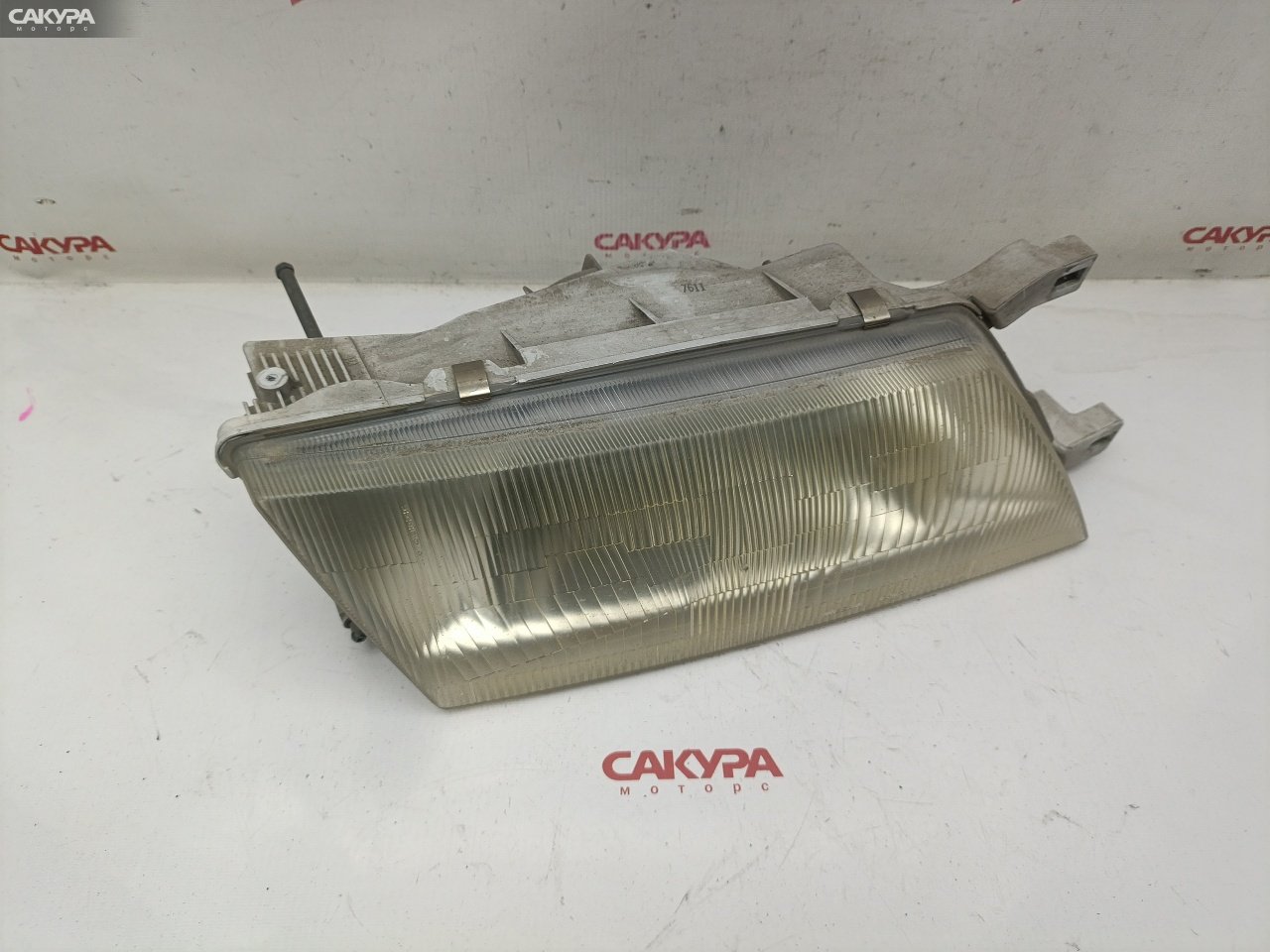 Фара правая Nissan Sunny FB14 GA15DE 1498: купить в Сакура Красноярск.