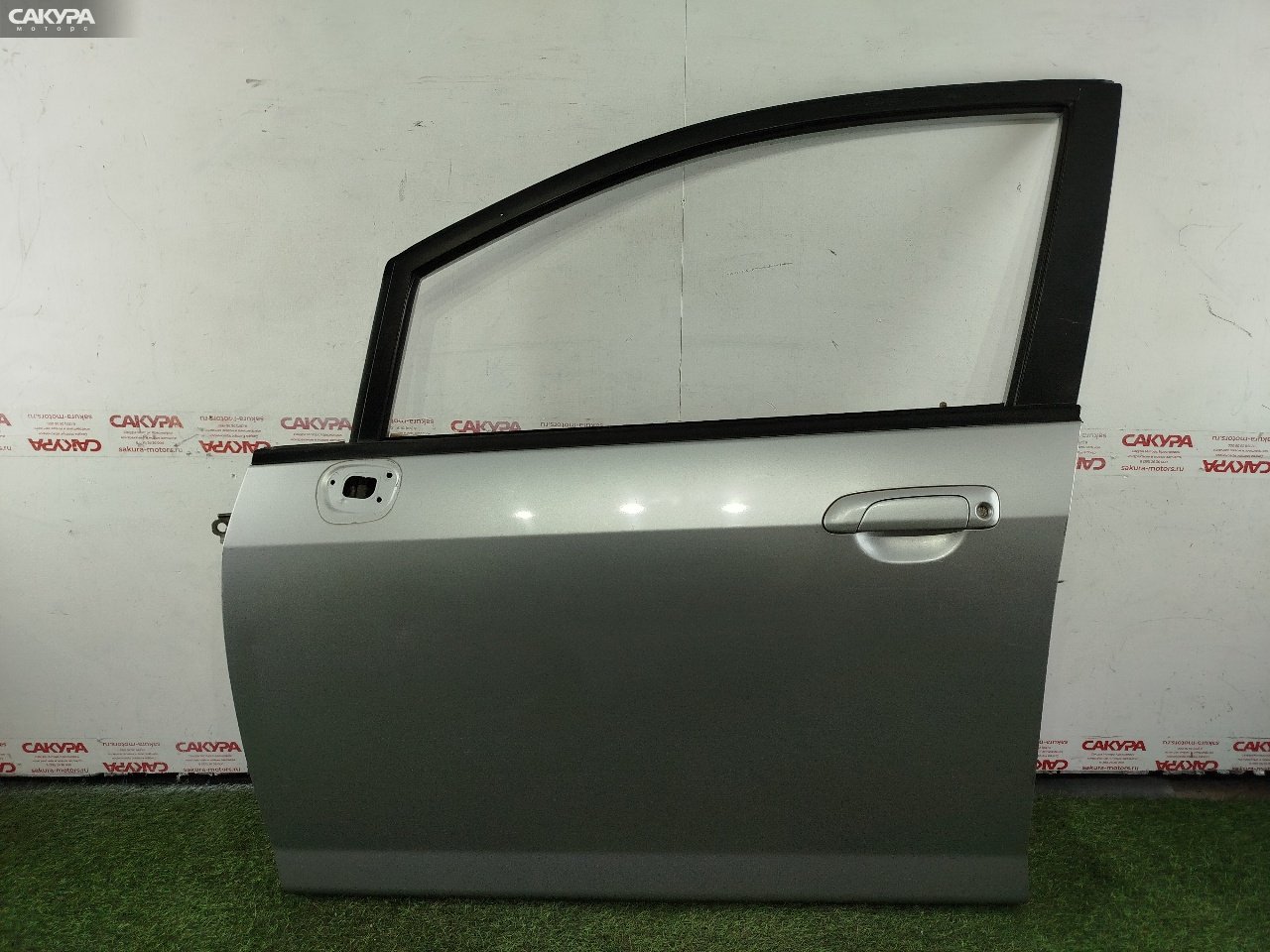 Дверь боковая передняя левая Honda FIT Aria GD8 L15A: купить в Сакура Красноярск.