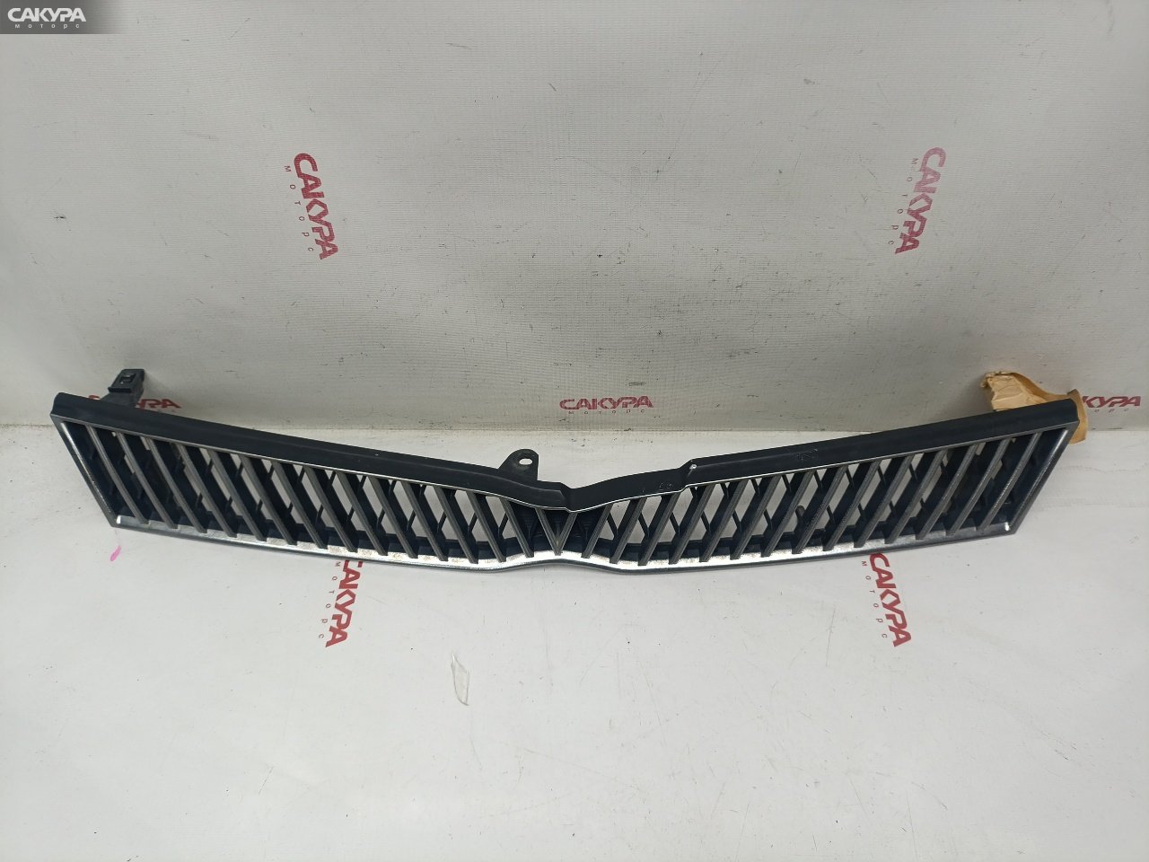 Решетка радиатора Toyota Platz SCP11 1SZ-FE: купить в Сакура Красноярск.