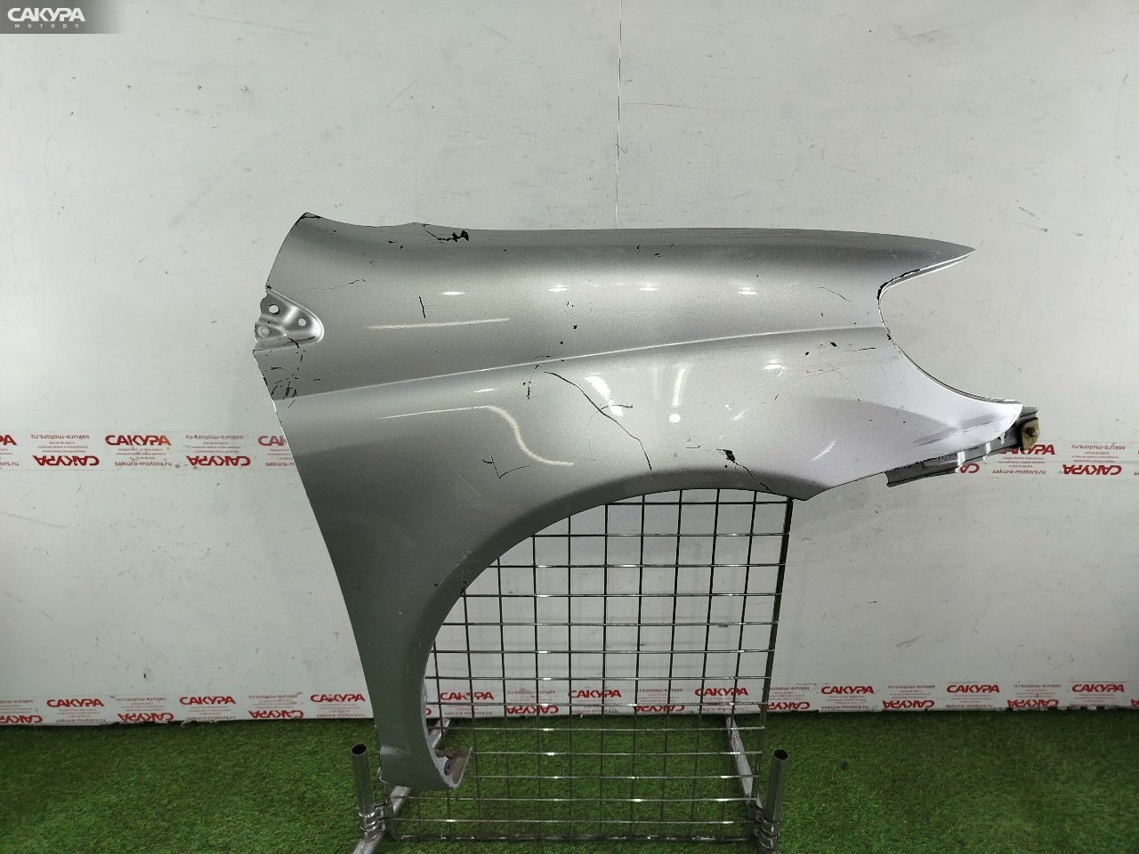 Крыло переднее правое Toyota Platz SCP11 1SZ-FE: купить в Сакура Красноярск.